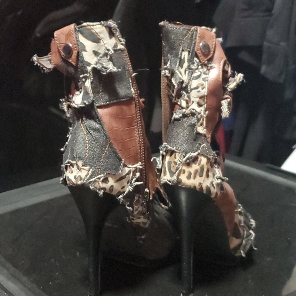 Wild Rose Booties - Picture 4 of 8